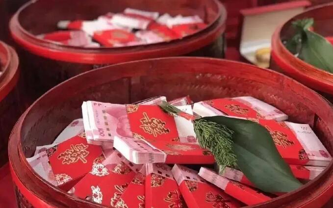 男方在訂立婚約后悔婚，起訴要求女方返還彩禮